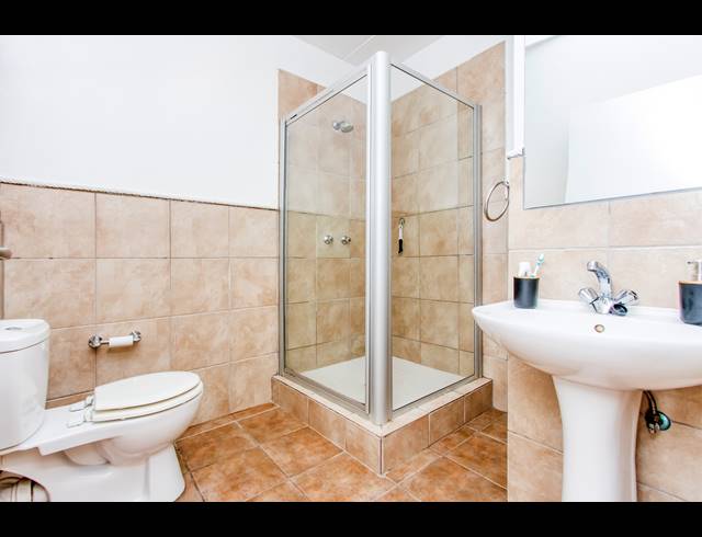 2 BEDROOM APARTMENT FOR SALE IN SUNDOWNER